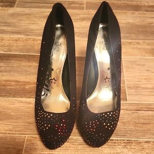 Elegant Black Women's Shoes with Multicolor Accents